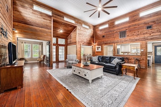 7403 Falcon Dr, Brookshire, TX 77423