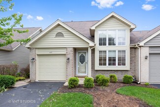47 Townsend Cir, Naperville, IL 60565
