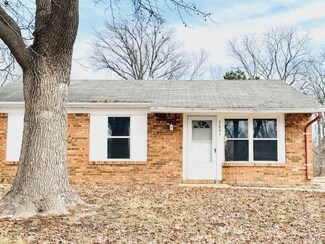 2005 Lynn St, East Saint Louis, IL 62206