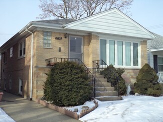 3938 N Panama Ave, Chicago, IL 60634