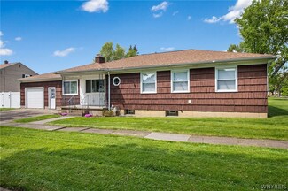 702 84th St, Niagara Falls, NY 14304