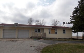 3064 Teller Ave, Cedar, IA 52543