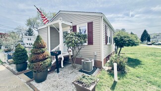 22 Belshaw Ave, Eatontown, NJ 07724