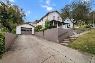 612 E Elm St, Titusville, PA 16354