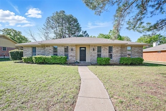 824 Sandpiper Dr, Denton, TX 76205