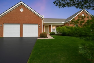 5882 Oak Path Ln, Columbus, OH 43213