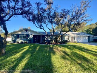 2630 Green Lawn Dr, Sebring, FL 33870