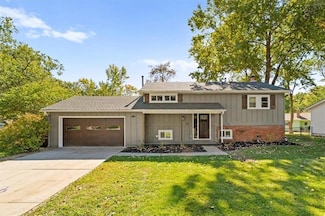 8029 W 93rd St, Overland Park, KS 66212
