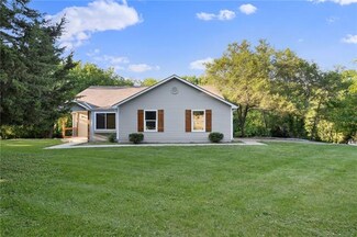 104 E Meriwood Ln, Edgerton, KS 66021