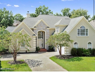 2013 Pointe Clear Dr, Biloxi, MS 39531
