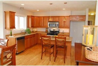10 Mainsail Dr, Marshfield, MA 02050