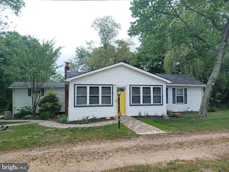 97 E Shore Ln, Monroeville, NJ 08343