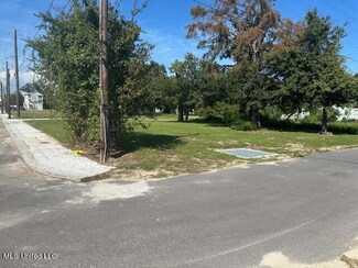 380 Meaut St, Biloxi, MS 39530