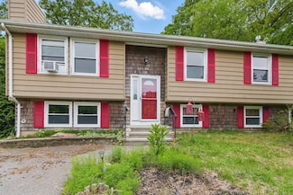 23 Fenwick Ct, Mystic, CT 06355