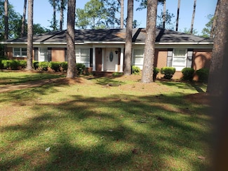 1812 Robinhood Rd, Albany, GA 31707