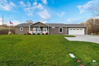 201 W 10th St, Alma, KS 66401