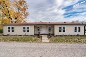 1415 Summit St, New Haven, IN 46774