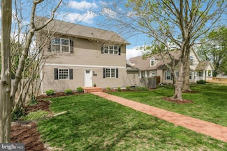 2302 Emmett Dr, Alexandria, VA 22307