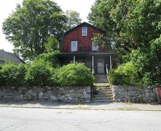 40 7th Ave, Lowell, MA 01854