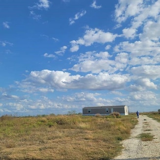 11933 NW Co Road 2170, Barry, TX 75102