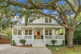 1734 Wasp St, North Charleston, SC 29405