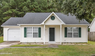 105 Providence Dr, Jacksonville, NC 28546