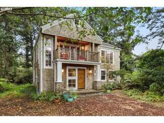 4079 Pacific Ave, Cannon Beach, OR 97110
