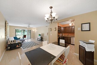 9965 Pineapple Tree Dr Unit 2070, Boynton Beach, FL 33436