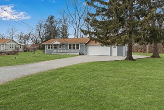 26262 W Grapevine Ave, Antioch, IL 60002