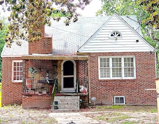 808 Elm St, Weldon, NC 27890