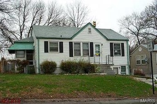 5701 Beldon Dr, Saint Louis, MO 63136