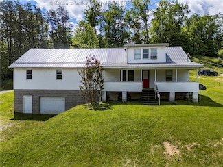 4096 Indian Creek Rd, Elkview, WV 25071