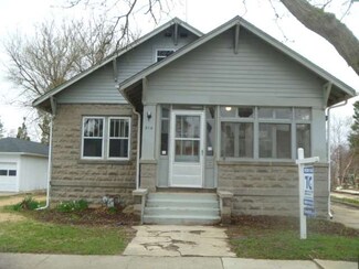 514 S 2nd St, West Dundee, IL 60118