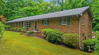 4515 Gilmore Dr, Liberty, NC 27298