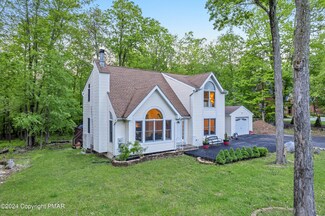 211 Escoll Dr, East Stroudsburg, PA 18301