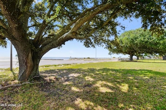 1552 Beach Blvd, Biloxi, MS 39530