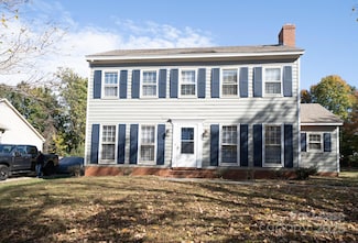 2219 Heather Glen Ln, Charlotte, NC 28208