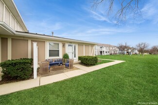 1049 Hampton Harbor Unit 9201, Schaumburg, IL 60193