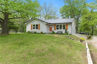 751 S State Route J, Peculiar, MO 64078