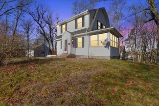 27 Erville Ln, East Weymouth, MA 02189