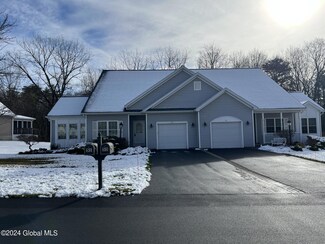 51 Oakmont St, Schenectady, NY 12309