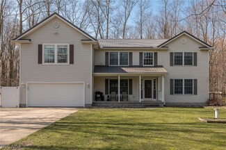 8104 Autumn Dr, Chardon, OH 44024