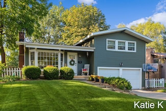 2117 Coronado Dr SE, Grand Rapids, MI 49506