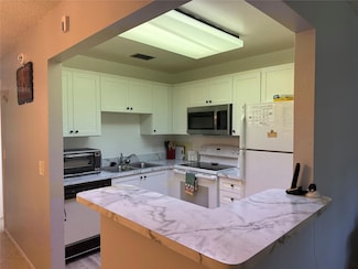 10 Lake Vista Trail Unit 204, Port Saint Lucie, FL 34952