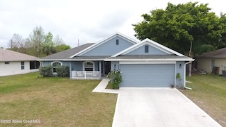 862 Iris St, Sebastian, FL 32958