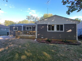 1432 SW Belle Ave, Topeka, KS 66604