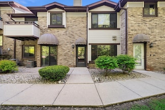 3220 Wood Rd Unit 5, Mount Pleasant, WI 53406