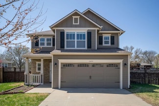 2605 Knollbrook Ct, Lawrence, KS 66046