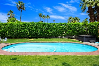 578 E Desert Willow Cir, Palm Springs, CA 92262