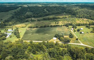 2064 Gresham Hollow, Hamburg, IL 62045